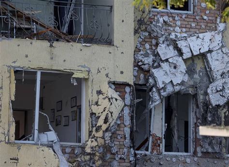 building front syllatiles|Russia obliterates front.